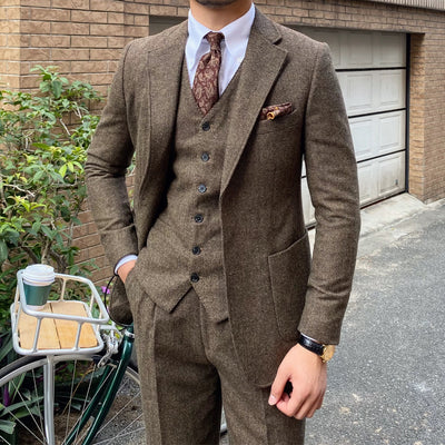 CLEREVE Sheep’s Wool Herringbone Suit